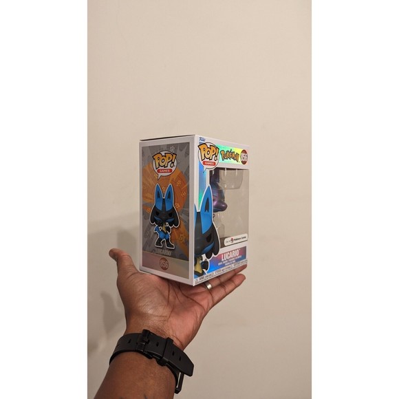 Funko Pop! Vinyl Pokémon Center Exclusive Lucario #856 Pearlescent IN HAND - Picture 2 of 2